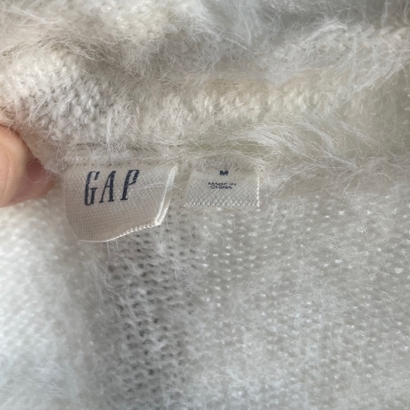 Beautiful, super soft, warm, trendy sweater! - Picture 5 of 5